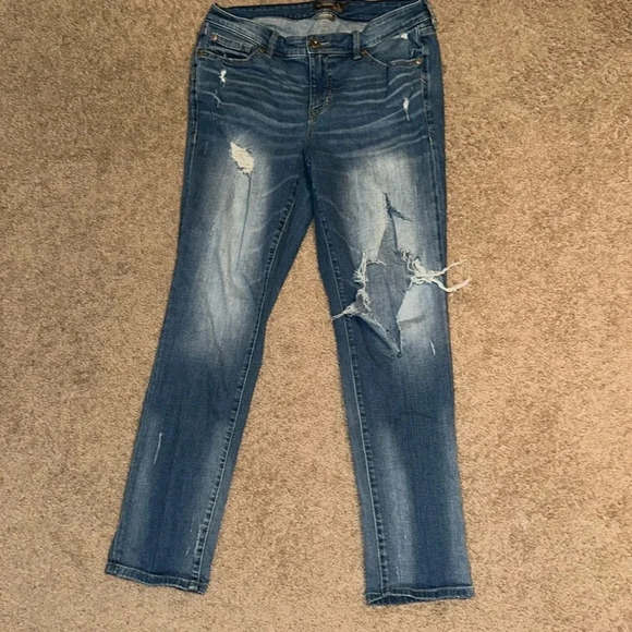 Torrid Boyfriend Straight Vintage Stretch Washed Denim Distressed Jeans Size 10 - Picture 2 of 4